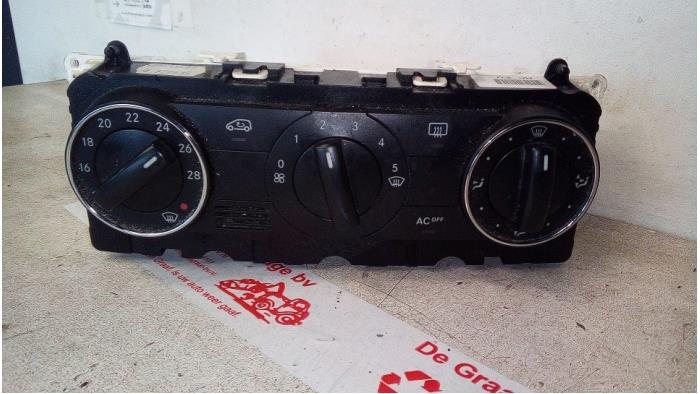 Heater control panel from a Mercedes-Benz B (W245,242) 1.7 B-170 16V 2006