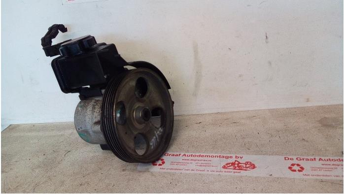 Usagé Pompe de direction Peugeot 206+ (2L/M) 1.4 XS Prix € 55,00 Règlement à la marge proposé par de Graaf autodemontage B.V.