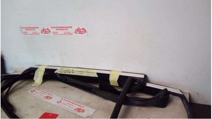 Door Seal OPEL Astra H (L48) Buy 27.49