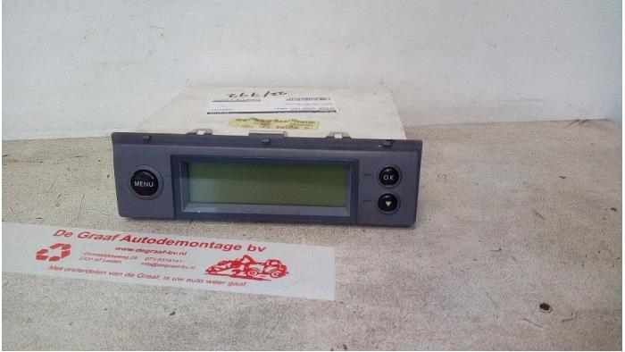 Begagnade Innerdisplay Nissan Micra (K12) 1.2 16V Pris € 25,00 Marginaltabell erbjuds av de Graaf autodemontage B.V.