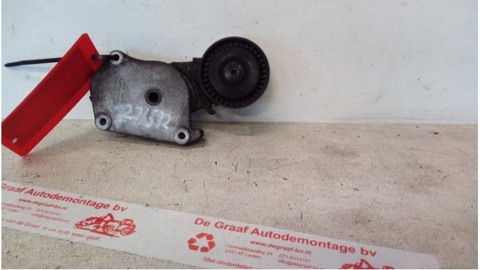 Usados Rodillo tensor correa múltiple BMW Mini (R50/53) 1.6 16V Cooper Precio € 25,00 Norma de margen ofrecido por de Graaf autodemontage B.V.