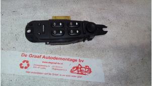 Usados Interruptor combinado de ventanillas Jaguar S-type (X200) 3.0 V6 24V Precio € 35,00 Norma de margen ofrecido por de Graaf autodemontage B.V.