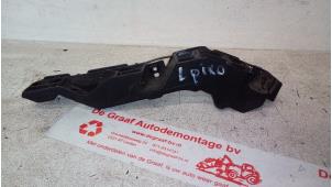 Używane Wspornik zderzaka lewy przód Nissan Pixo (D31S) 1.0 12V Cena € 15,00 Procedura marży oferowane przez de Graaf autodemontage B.V.