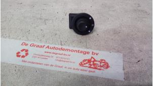 Used Mirror switch Renault Clio IV (5R) 0.9 Energy TCE 90 12V Price € 15,00 Margin scheme offered by de Graaf autodemontage B.V.