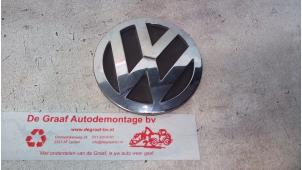 Usagé Emblème Volkswagen Caddy III (2KA,2KH,2CA,2CH) 2.0 SDI Prix € 12,50 Règlement à la marge proposé par de Graaf autodemontage B.V.