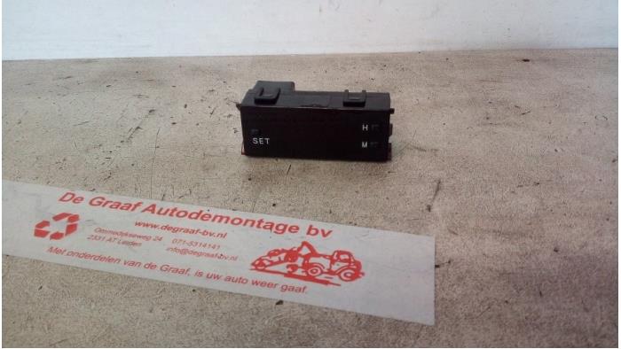 Begagnade Klocka Mitsubishi Lancer Wagon (CS/CT) 1.6 16V Pris € 15,00 Marginaltabell erbjuds av de Graaf autodemontage B.V.