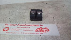 Używane Przelacznik combi okienny Audi A1 (8X1/8XK) 1.4 TFSI 16V 122 Cena € 25,00 Procedura marży oferowane przez de Graaf autodemontage B.V.