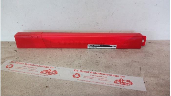 Begagnade Varningstriangel Hyundai i10 (F5) 1.1i 12V Pris € 10,00 Marginaltabell erbjuds av de Graaf autodemontage B.V.