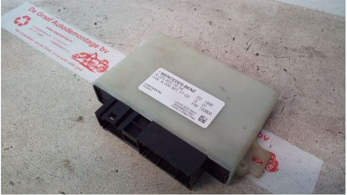 Używane Modul EGR Mercedes E (W213) E-220d 2.0 Turbo 16V Cena € 40,00 Procedura marży oferowane przez de Graaf autodemontage B.V.