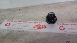 Used Airbag lock Renault Clio IV (5R) 0.9 Energy TCE 90 12V Price € 20,00 Margin scheme offered by de Graaf autodemontage B.V.