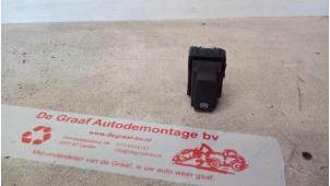 Used ASR switch Renault Clio IV (5R) 0.9 Energy TCE 90 12V Price € 15,00 Margin scheme offered by de Graaf autodemontage B.V.