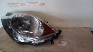 Used Headlight, right Nissan Note (E11) Price € 125,00 Margin scheme offered by de Graaf autodemontage B.V.