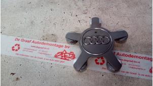 Gebrauchte Radkappe Audi A4 (B6) 2.4 V6 30V Preis € 12,50 Margenregelung angeboten von de Graaf autodemontage B.V.