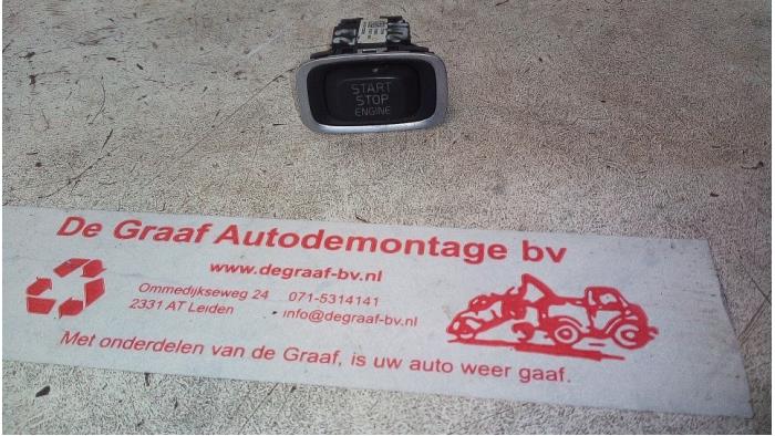 Używane Przelacznik Start/Stop Volvo S60 II (FS) 1.5 T3 16V Geartronic Cena € 10,00 Procedura marży oferowane przez de Graaf autodemontage B.V.