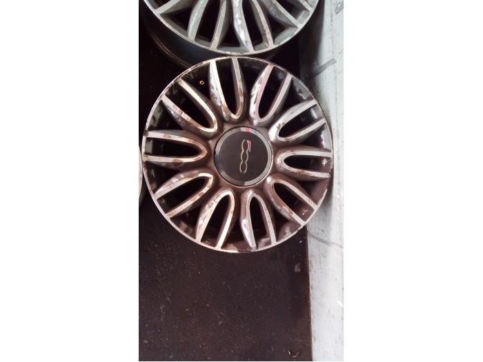 Set of sports wheels from a Fiat 500C (312) 0.9 TwinAir 80 2014