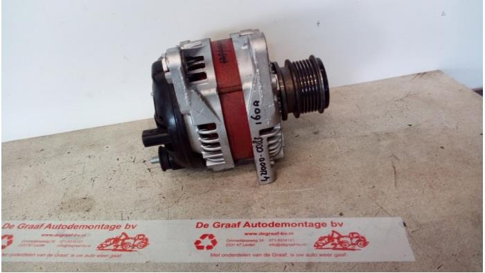 Dynamo van een Chrysler Voyager/Grand Voyager (RG/RS) 2.5 CRD 16V 2007