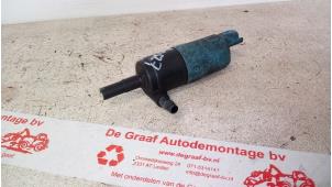 Used Headlight washer pump Renault Laguna II Grandtour (KG) 2.2 dCi 150 16V Price € 15,00 Margin scheme offered by de Graaf autodemontage B.V.