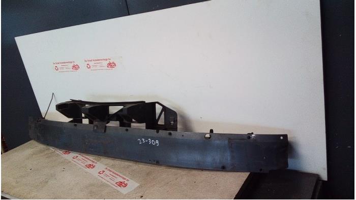 Front bumper frame from a Opel Zafira (M75) 2.2 16V Direct Ecotec 2007