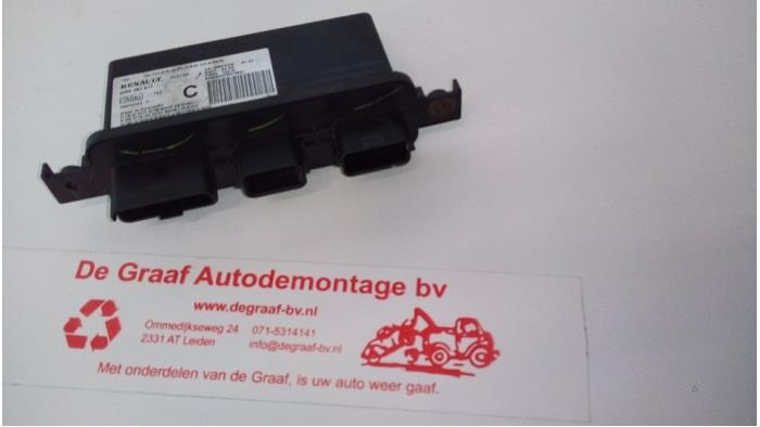 Usagé Module (divers) Renault Modus/Grand Modus (JP) 1.2 16V Prix € 25,00 Règlement à la marge proposé par de Graaf autodemontage B.V.