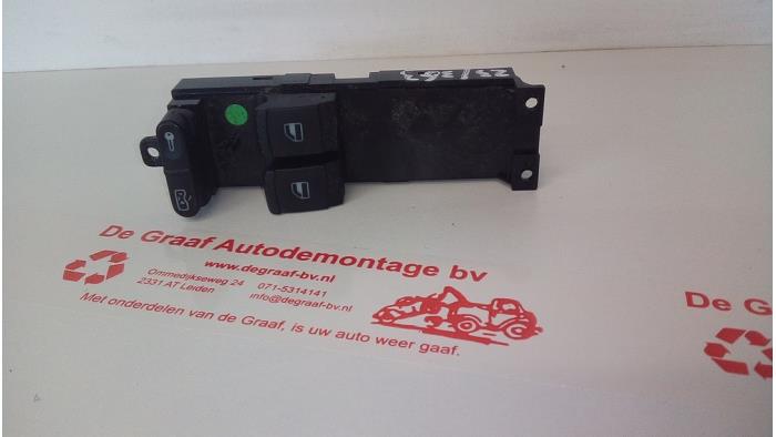 Usados Interruptor combinado de ventanillas Skoda Fabia (6Y5) 1.4i 16V Precio € 15,00 Norma de margen ofrecido por de Graaf autodemontage B.V.