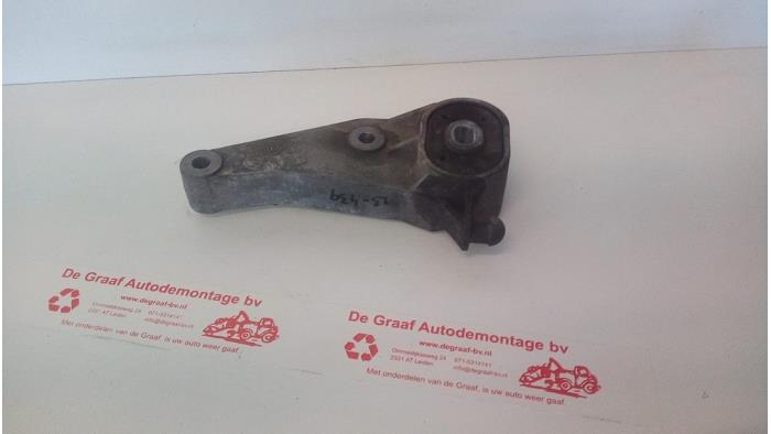 Used Engine mount Opel Tigra Twin Top 1.4 16V Price € 20,00 Margin scheme offered by de Graaf autodemontage B.V.