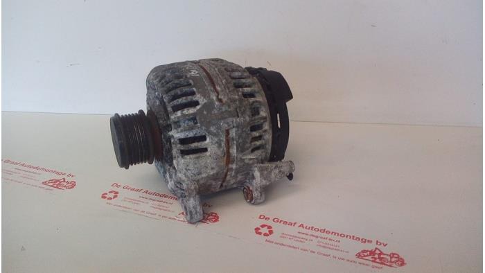 Begagnade Dynamo Audi A4 Avant (B7) Pris € 40,00 Marginaltabell erbjuds av de Graaf autodemontage B.V.