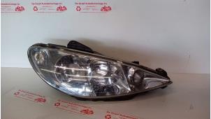 Used Headlight, right Peugeot 206 SW (2E/K) 1.4 Price € 30,00 Margin scheme offered by de Graaf autodemontage B.V.