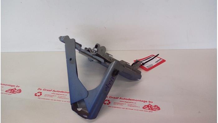 Begagnade Batterilåda Citroen C1 1.0 12V VVT-i Pris € 20,00 Marginaltabell erbjuds av de Graaf autodemontage B.V.