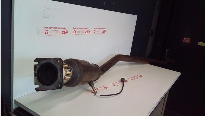 Usagé Catalyseur Chrysler Voyager/Grand Voyager (RG/RS) 2.4i 16V Prix € 200,00 Règlement à la marge proposé par de Graaf autodemontage B.V.