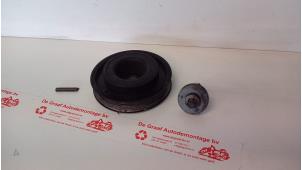 Used Crankshaft pulley Opel Vivaro 2.5 DTI 16V Price € 65,00 Margin scheme offered by de Graaf autodemontage B.V.