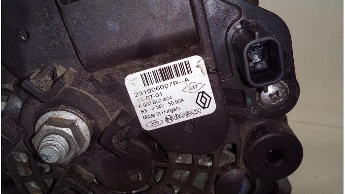 Dynamo from a Renault Clio IV (5R) 0.9 Energy TCE 90 12V 2014