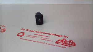 Gebrauchte ESP Schalter Citroen C1 1.0 12V VVT-i Preis € 10,00 Margenregelung angeboten von de Graaf autodemontage B.V.