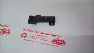 Used Keyless entry antenna Jeep Compass (MP) 1.3 4XE 240 16V 4x4 Price € 25,00 Margin scheme offered by de Graaf autodemontage B.V.