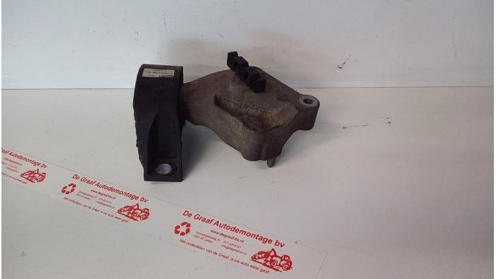 Used Engine mount Renault Clio IV (5R) 0.9 Energy TCE 90 12V Price € 25,00 Margin scheme offered by de Graaf autodemontage B.V.