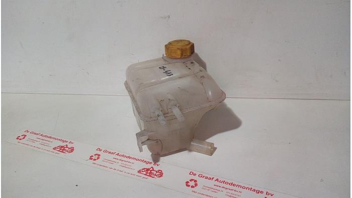 Expansion vessel from a Ford Focus 1 1.6 16V 2002