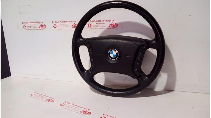 Begagnade Ratt BMW X5 (E53) 4.4 V8 32V Pris € 100,00 Marginaltabell erbjuds av de Graaf autodemontage B.V.