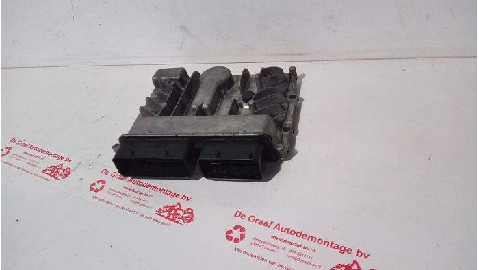 Used Engine management computer Opel Astra J Sports Tourer (PD8/PE8/PF8) 1.7 CDTi 16V Price € 150,00 Margin scheme offered by de Graaf autodemontage B.V.
