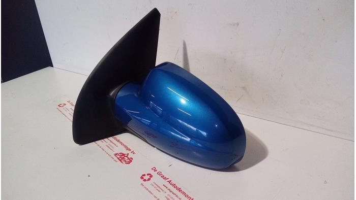 Wing mirror, left from a Daewoo Kalos (SF48) 1.4 16V 2004