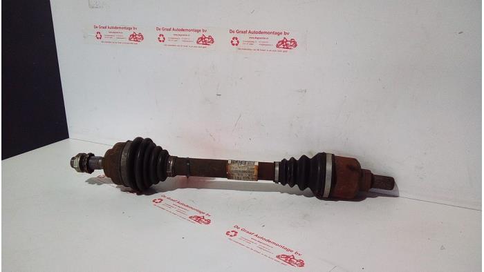 Front drive shaft, left from a Peugeot 307 CC (3B) 2.0 16V 2005