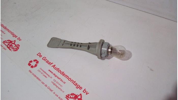 Headlight socket from a Mitsubishi Colt (Z2/Z3) 1.5 16V 2004