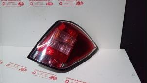 Used Taillight, right Opel Astra H SW (L35) 1.6 16V Twinport Price € 30,00 Margin scheme offered by de Graaf autodemontage B.V.