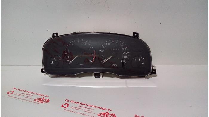 Odometer KM from a Ford Mondeo II 2.0i 16V 2000