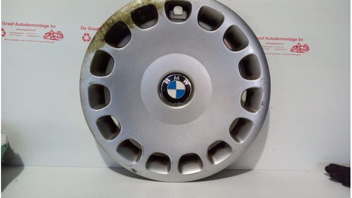 Używane Kolpak BMW 5 serie (E39) 523i 24V Cena € 20,00 Procedura marży oferowane przez de Graaf autodemontage B.V.