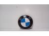 Emblem from a BMW 5 serie Touring (E39), 1996 / 2004 520i 24V, Combi/o, Petrol, 2.171cc, 125kW (170pk), RWD, M54B22; 226S1, 2000-09 / 2003-12, DS11; DS21 2003