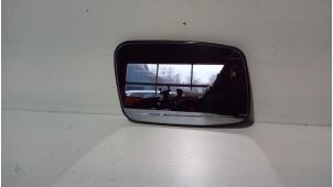 Used Mirror glass, right Volvo V40 (VW) 2.0 16V Price € 12,50 Margin scheme offered by de Graaf autodemontage B.V.