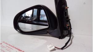 Gebrauchte Außenspiegel links Daihatsu Cuore (L251/271/276) 1.0 12V DVVT Preis € 25,00 Margenregelung angeboten von de Graaf autodemontage B.V.