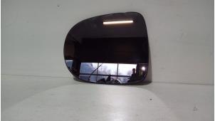 Used Mirror glass, left Renault Twingo II (CN) 1.2 16V Price € 15,00 Margin scheme offered by de Graaf autodemontage B.V.