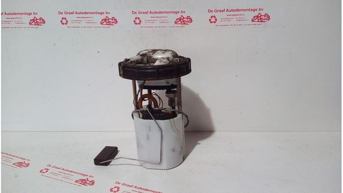 Used Petrol pump Suzuki Swift (ZA/ZC/ZD1/2/3/9) 1.5 VVT 16V Price € 30,00 Margin scheme offered by de Graaf autodemontage B.V.