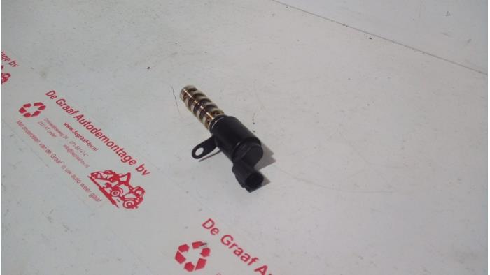 Camshaft adjuster from a Kia Picanto (TA) 1.2 16V 2014
