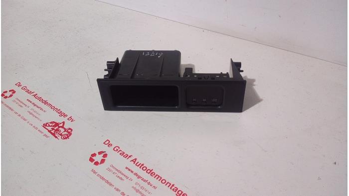 Begagnade Klocka Daihatsu Trevis 1.0 12V DVVT Pris € 20,00 Marginaltabell erbjuds av de Graaf autodemontage B.V.